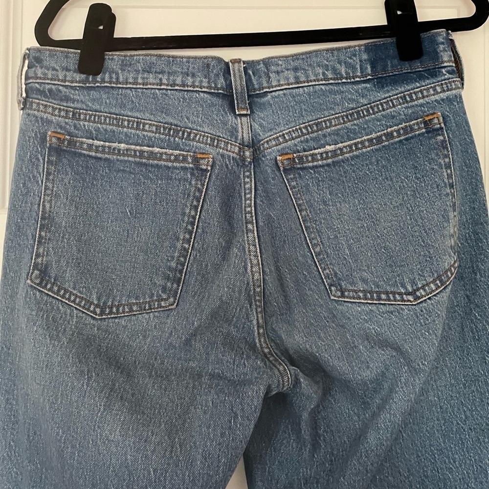 Abercrombie & Fitch 90s Straight Mid Rise Jeans, Distressed, Size 30/10R - Picture 3 of 6